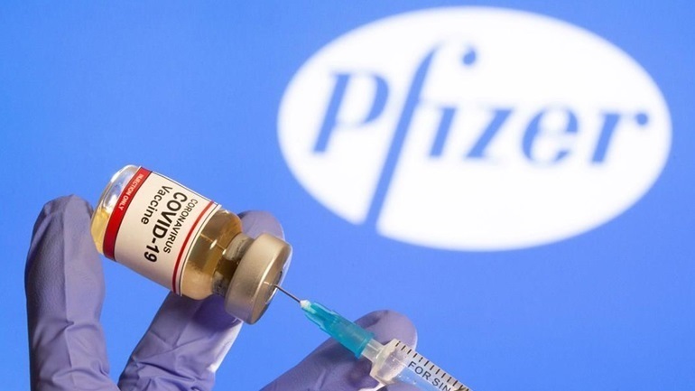 Eμβολιάστηκε με το σκεύασμα της Pfizer η νοσηλεύτρια που παρέλυσε στην Κέρκυρα