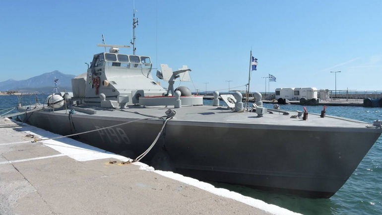 Προσάραξη παράκτιου περιπολικού σκάφους σε αβαθή στο λιμάνι του Πυθαγορείου Σάμου