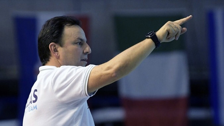 Βλάχος: «Με περίσσια αυτοπεποίθηση στο Ρότερνταμ»