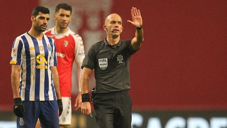 Πορτογαλία: Απειλές θανάτου στον διαιτητή Γκοντίνιο, που απέβαλλε δύο παίκτες της Πόρτο