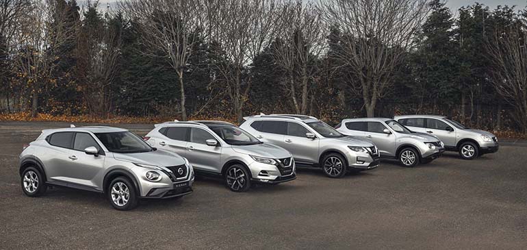 H Nissan «έντυσε» με πλατινένιο χρώμα τα πέντε μοντέλα που την έφτασαν τόσο ψηλά