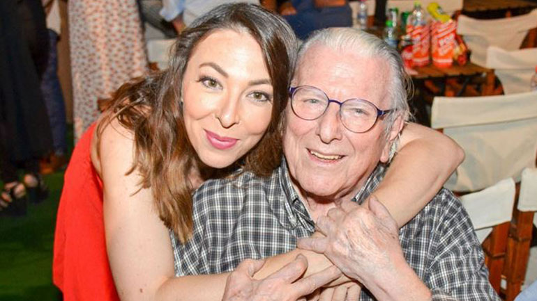 Αλίκη Κατσαβού: «Ο Βουτσάς είχε πιάσει από το πέτο ηθοποιό επειδή είχε πει σε κοπέλα να τον περιμένει στο καμαρίνι»