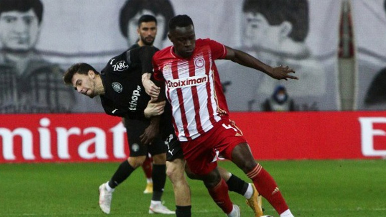 «Έδεσε» Καμαρά έως το 2024 ο Ολυμπιακός