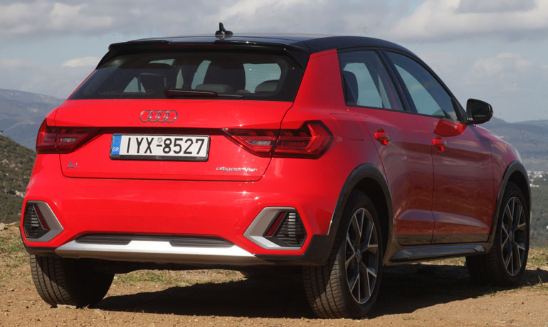 Έντονα χρώματα στο αμάξωμα και ανθεκτικά προστατευτικά.