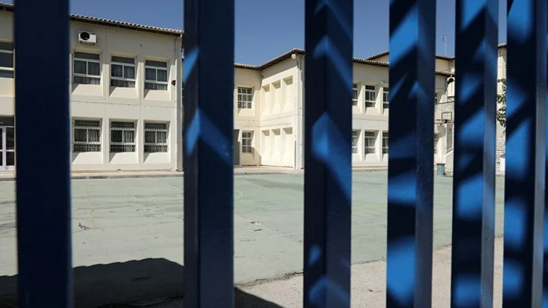 Παράταση της σχολικής χρονιάς συζητά η υπουργός Παιδείας