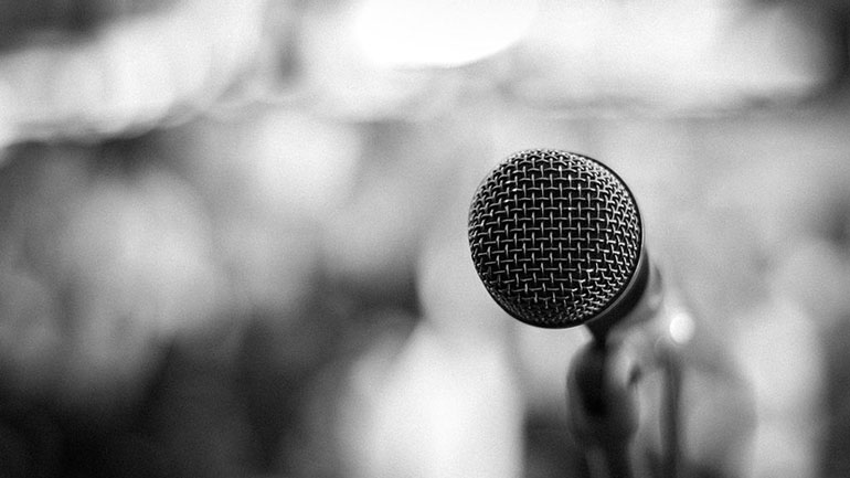 Καταγγελίες για καλλιτέχνες που παρενοχλούν σεξουαλικά ανήλικα κορίτσια