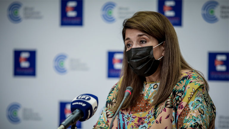 Έκκληση Παπαευαγγέλου: «Προσέξτε ποιους βάζετε σπίτι σας»