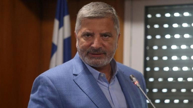 Συνεχίζεται η τοποθέτηση κόμβων φωτεινής σηματοδότησης στη Λ. Ποσειδώνος