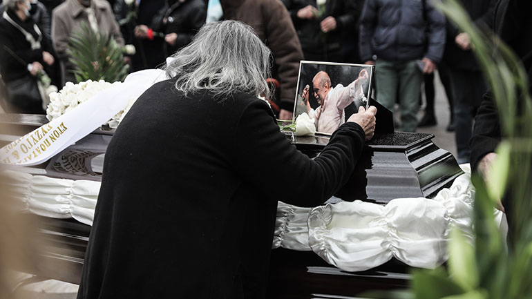 Το τελευταίο «αντίο» στον Αντώνη Καλογιάννη