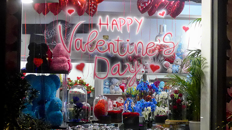 Άγιος Βαλεντίνος: Ανοιχτά τα ανθοπωλεία σήμερα 14 Φεβρουαρίου