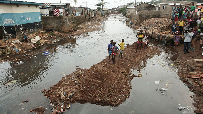 Τρεις νεκροί από Έμπολα στη Γουινέα – Οι πρώτοι από το 2016