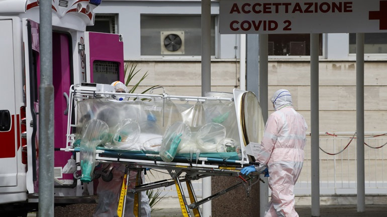 Ιταλία: 221 θάνατοι και 11.068 νέα κρούσματα κορωνοϊού σε 24 ώρες