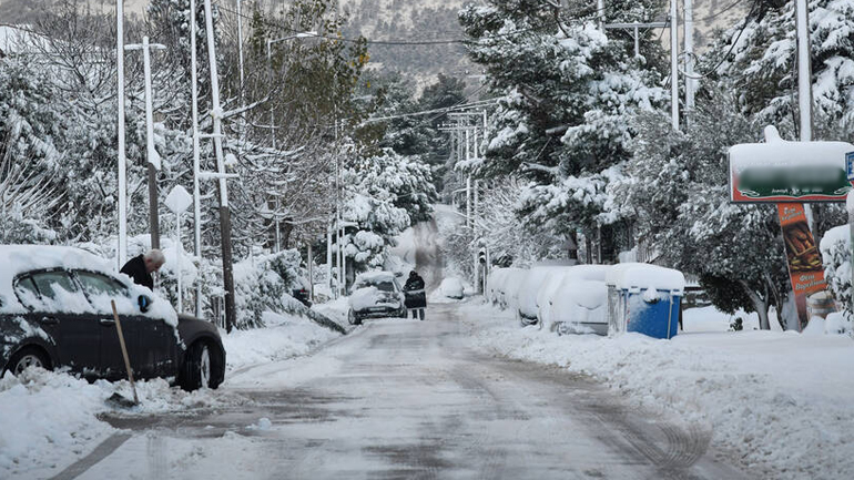 Θα ενταθούν το απόγευμα οι χιονοπτώσεις στην Αττική