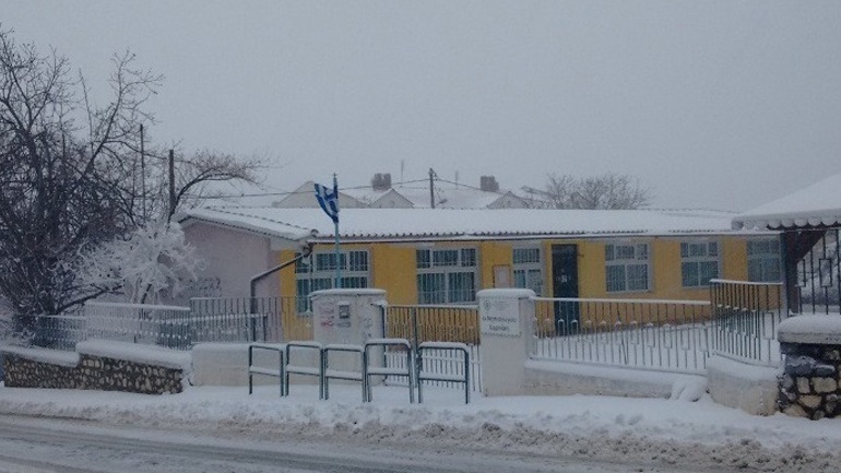 Κλειστά και την Τρίτη τα σχολεία στη Μαγνησία και στις Σποράδες