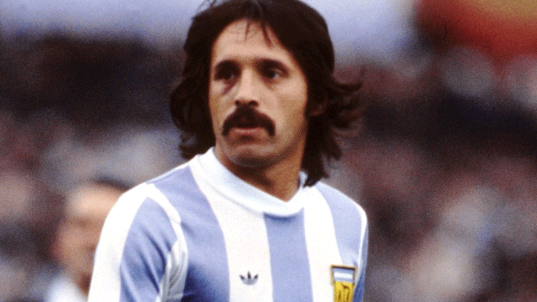 Θρήνος στο ποδόσφαιρο της Αργεντινής: «Έφυγε» από τη ζωή λόγω κορωνοϊού ο Λεοπόλδο Λούκε