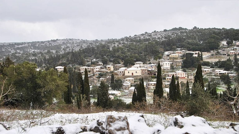 Ζάκυνθος: Προβλήματα στο οδικό δίκτυο λόγω της πυκνής χιονόπτωσης – Κλειστά όλα τα σχολεία