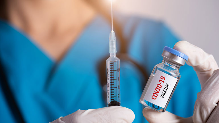 Στις 10:30 και όχι στις 08:00 η έναρξη των εμβολιασμών στην Αττική Στις 10:30 και όχι στις 08:00 η έναρξη των εμβολιασμών στην Αττική