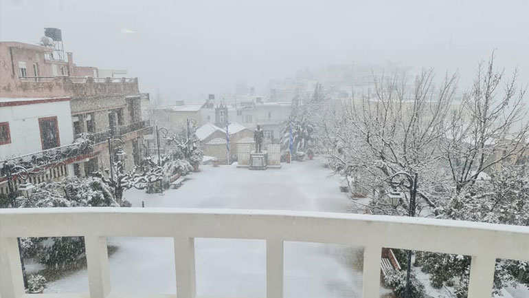 Χιόνια, παγωνιά και προβλήματα έφερε η «Μήδεια» στην Κρήτη Χιόνια, παγωνιά και προβλήματα έφερε η «Μήδεια» στην Κρήτη