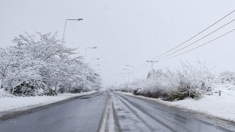 Προβλήματα από την κακοκαιρία στην κυκλοφορία των οχημάτων σε όλη την Κρήτη