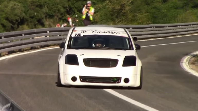 Αυτό το Citroen C2 θα σε κάνει να ξεχάσεις ό,τι ήξερες...