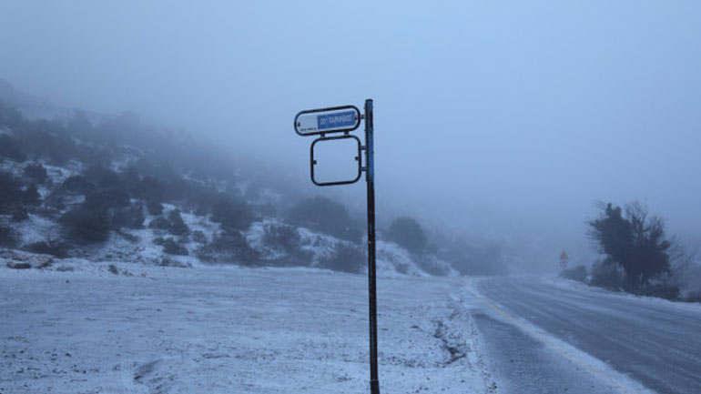 Πολιτική Προστασία: Μείνετε στα σπίτια σας μέχρι τις 10.00 – Πού σημειώνεται διακοπή κυκλοφορίας
