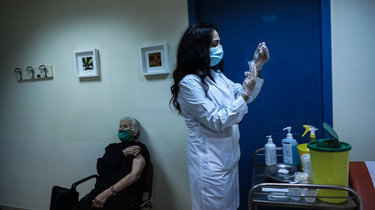 Θεσσαλονίκη: Υψηλό τίτλο αντισωμάτων ανέπτυξε το 92% των εμβολιασθέντων στο «Γεννηματάς»