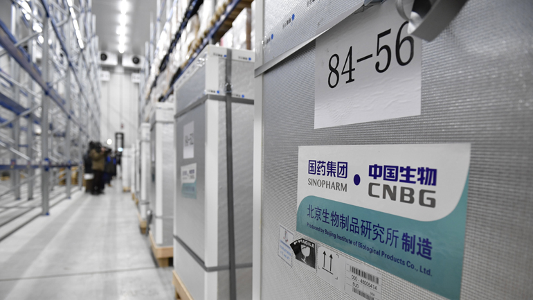 Η Ουγγαρία έγινε η πρώτη χώρα της Ε.Ε. που παραλαμβάνει δόσεις του κινεζικού εμβολίου