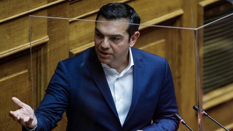Αποχώρησε ο Τσίπρας με την κοινοβουλευτική του ομάδα από τη Βουλή