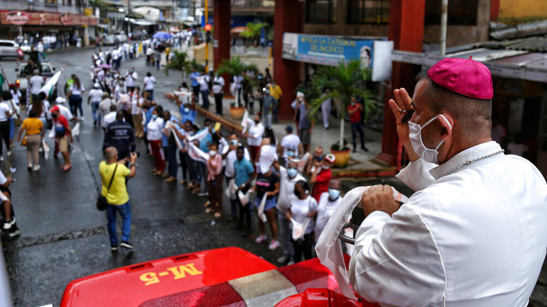 Περισσότερα από 2,2 εκατ. τα κρούσματα στην Κολομβία
