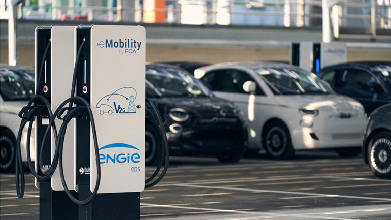 Το μικρό ηλεκτρικό που παρκάρει και πληρώνεται!