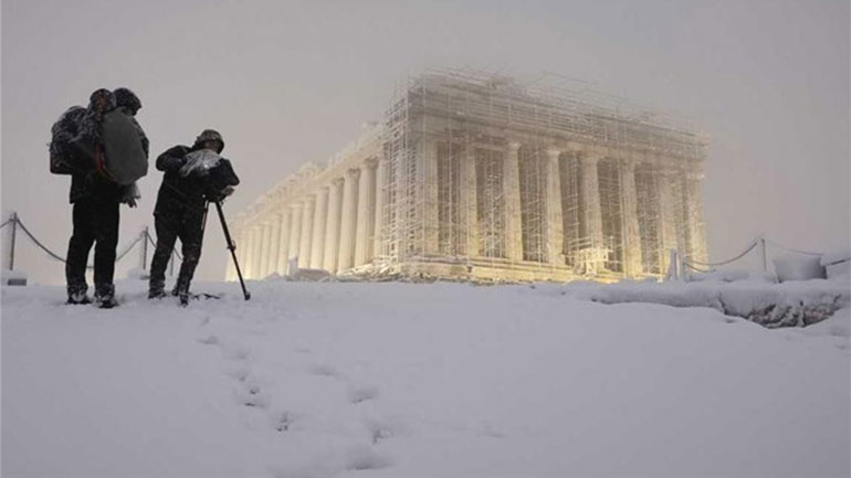 Σία Αναγνωστοπούλου: Πόσα θα πληρώσει το Ίδρυμα Ωνάση για την φωτογράφιση της χιονισμένης Ακρόπολης;