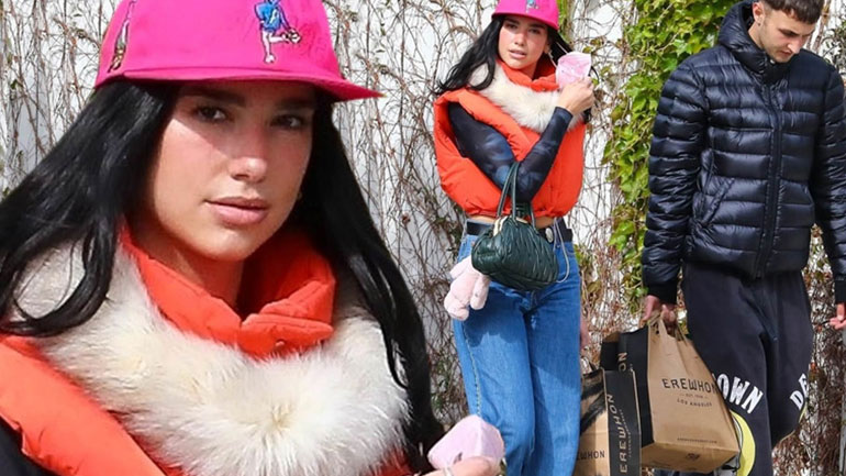 Wide leg jeans: H Dua Lipa μας δείχνει πώς να φορέσουμε την κορυφαία τάση στα jeans