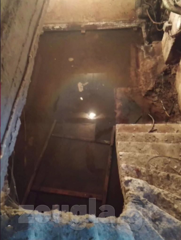 Εικόνα από το... υπόγειο!