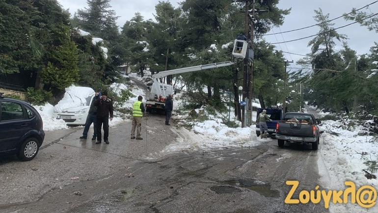 ΔΕΔΔΗΕ: 4.000 νοικοκυριά παραμένουν χωρίς ρεύμα στα βόρεια προάστια της Αθήνας