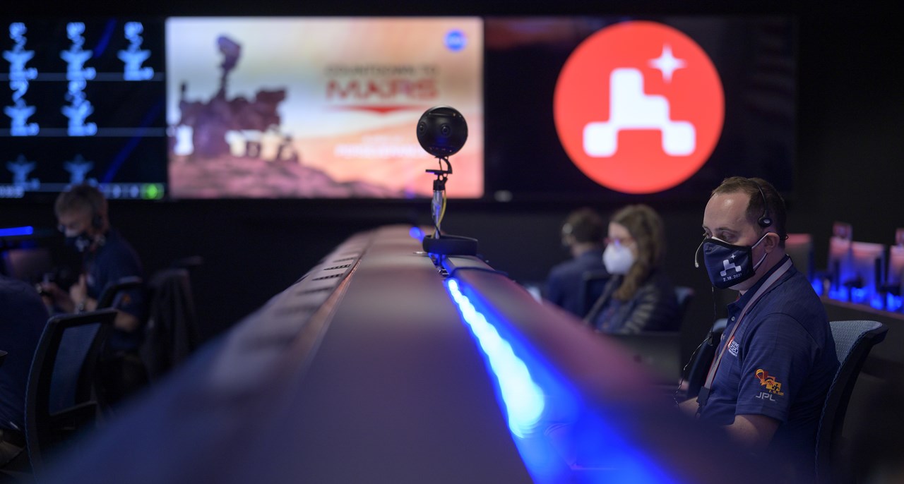 Συντελεστές της αποστολής ελέγχουν δεδομένα