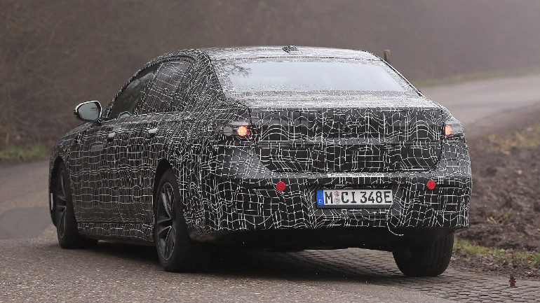 Μικρές αλλαγές στο πίσω μέρος, μεγάλες αλλαγές στο εμπρός μέρος...