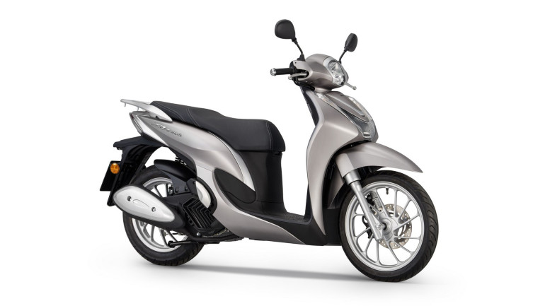 Ευρύχωρο και με μεγάλους χώρους αποθήκευσης το νέο SH Mode 125.