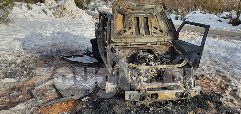 Ότι έμεινε από το αυτοκίνητο...