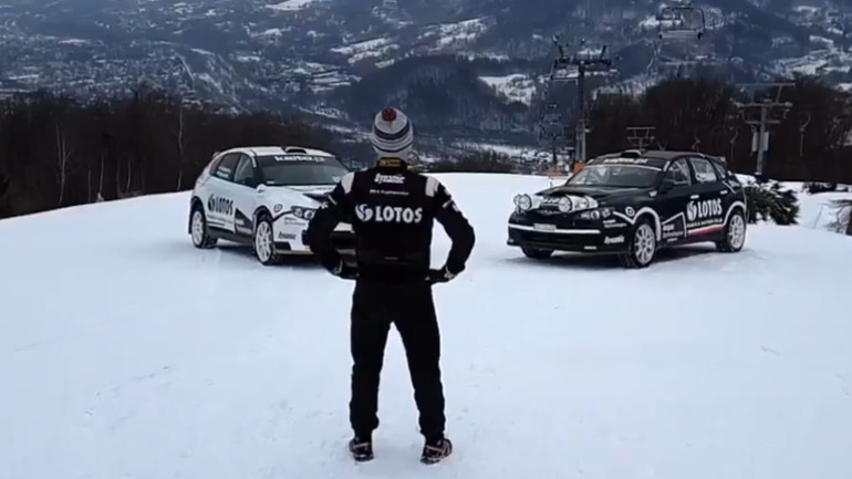 Κατάβαση σε πίστα σκι με… αγωνιστικό αυτοκίνητο