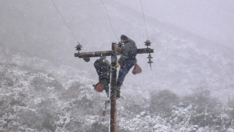 ΔΕΔΔΗΕ: Μέχρι το βράδυ αναμένεται σχεδόν πλήρης αποκατάσταση της ηλεκτροδότησης στην Αττική