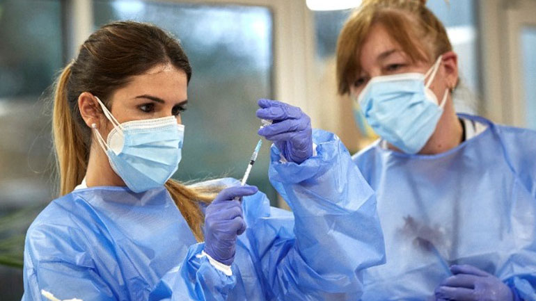 ΗΠΑ: Δεν εντοπίστηκαν ζητήματα ασφαλείας με τα εμβόλια των Pfizer/BioNTech και Moderna