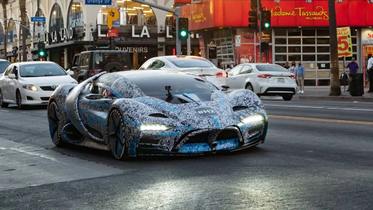 Στους δρόμους του Los Angeles το Hyperion XP-1