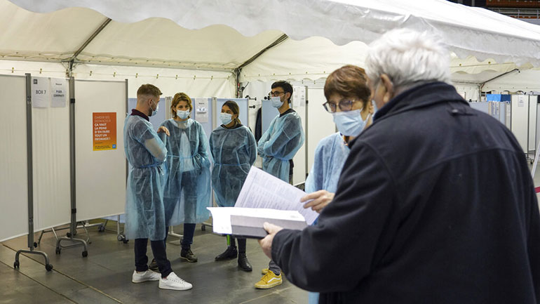 Γαλλία: Αυξάνονται τα νέα ημερήσια κρούσματα του Covid-19