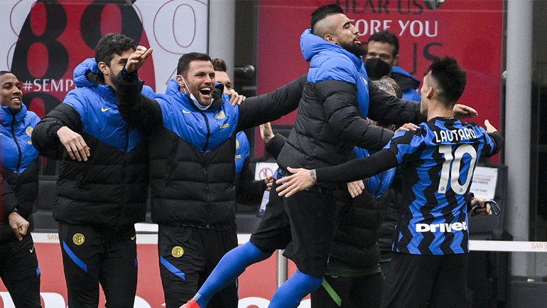 Ιταλία: Θρίαμβος της Ίντερ στο ντέρμπι του Μιλάνου, 3-0 τη Μίλαν