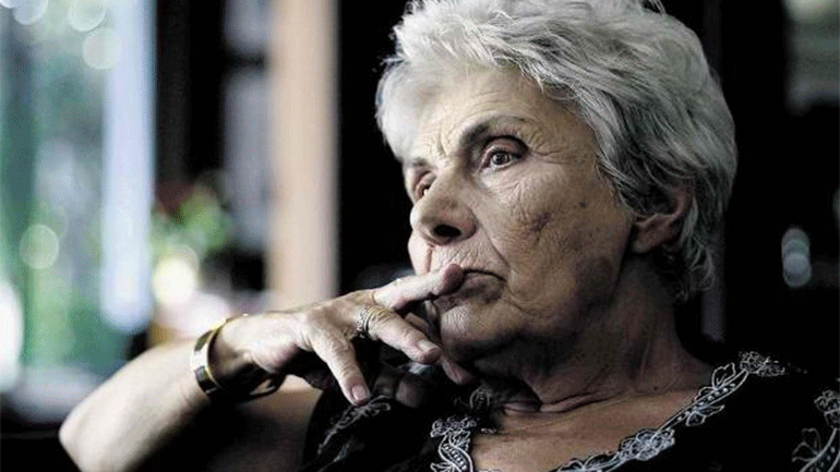 Ένας χρόνος χωρίς την Κική Δημουλά