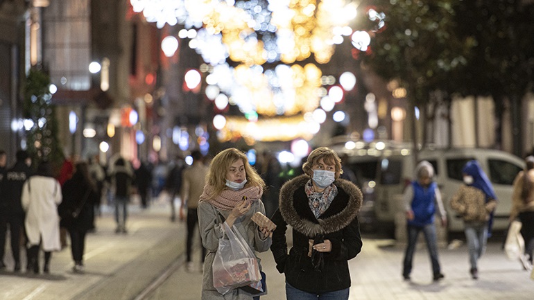 Ολλανδία: Μέχρι τις 15 Μαρτίου παρατείνεται η νυχτερινή απαγόρευση κυκλοφορίας