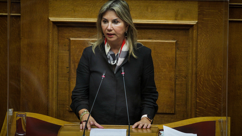 Ζ. Μακρή: Το υπουργείο Παιδείας δεν θέλει την αδράνεια του γονεϊκού κινήματος