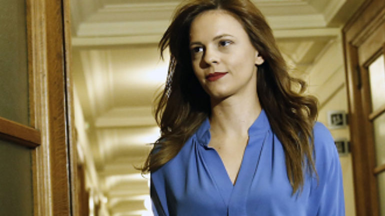 Αχτσιόγλου: “Επιτελική” επιβράβευση παραβάσεων από τον κ. Χατζηδάκη