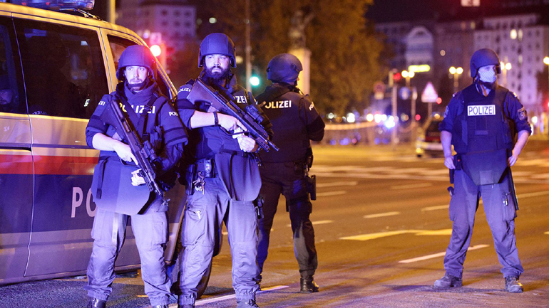 Αποκαλυπτήρια μνημείου για τα θύματα της τρομοκρατικής επίθεσης στη Βιέννη