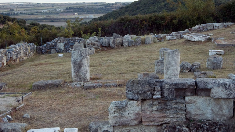 Χειροπέδες σε 68χρονο για παράνομες ανασκαφές στην Αμφίπολη Σερρών